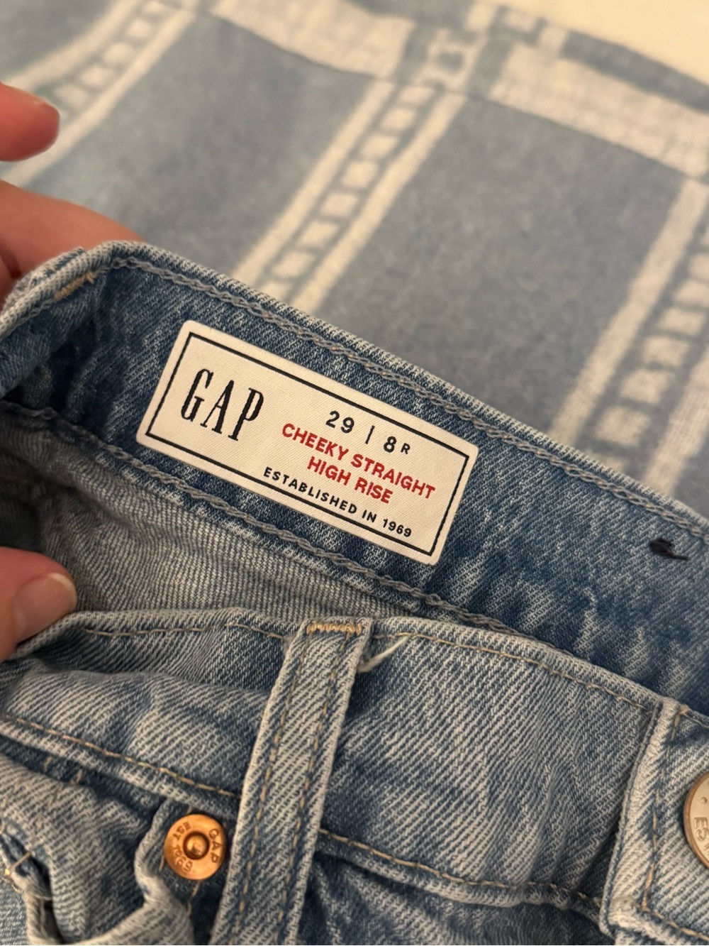 Womens Gap jeans - Picture 4 of 5